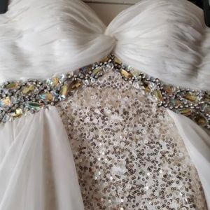 Prom Dress Formal Champagne Colored Glitter Ruffled Beaded...Mari Lee Sz M